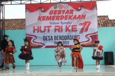 Lomba Fashion Show Tingkat TK/PAUD Memperingati HUT RI ke-77